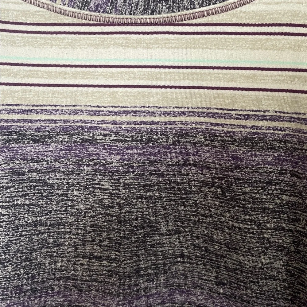 Lululemon Women’s Size 4 Purple Tan White Teal Long Sleeve Thumbhole Zip Pocket‎